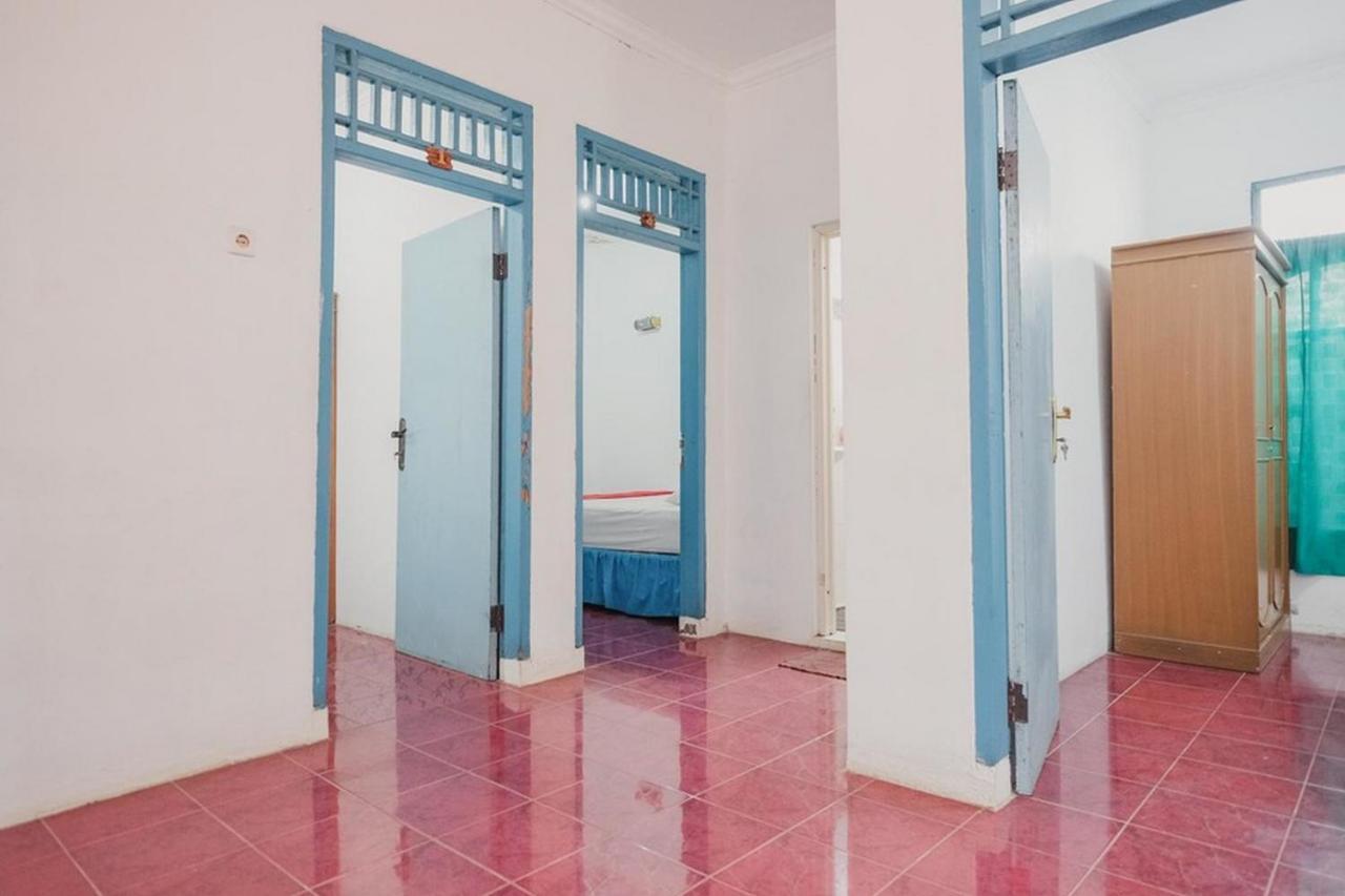 Reddoorz Near Pantai Florida Anyer Ξενοδοχείο Serang Εξωτερικό φωτογραφία