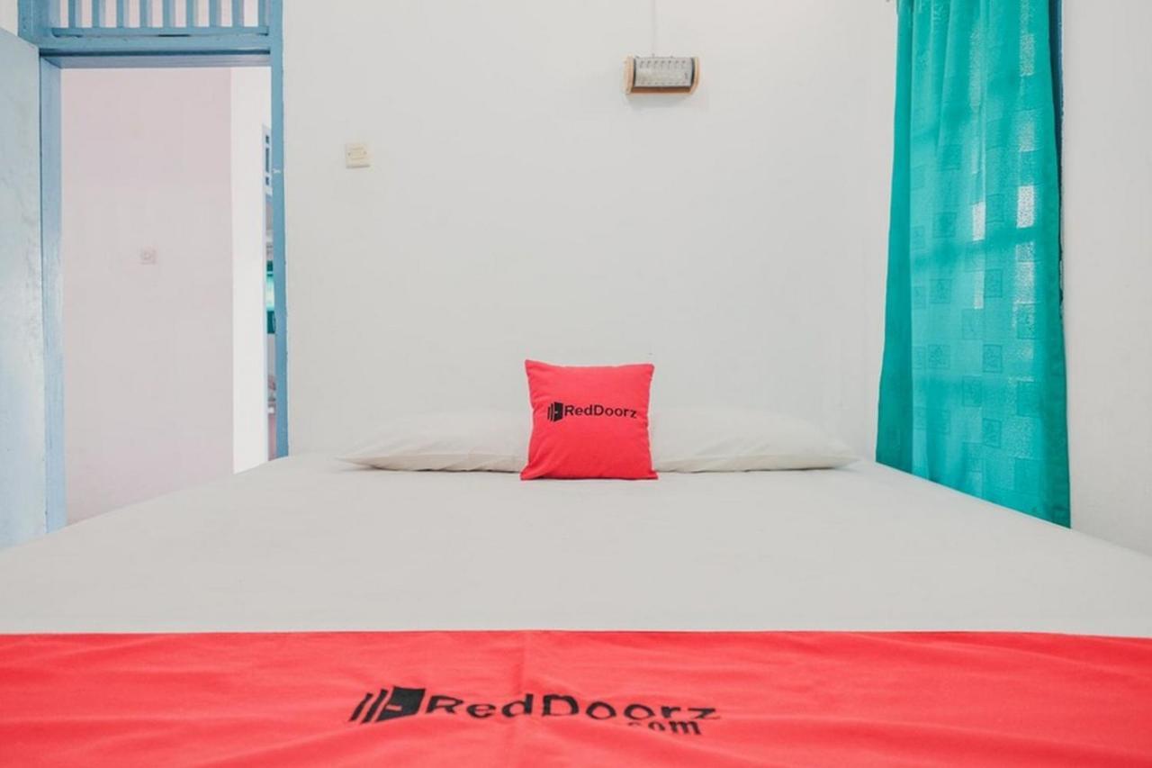 Reddoorz Near Pantai Florida Anyer Ξενοδοχείο Serang Εξωτερικό φωτογραφία