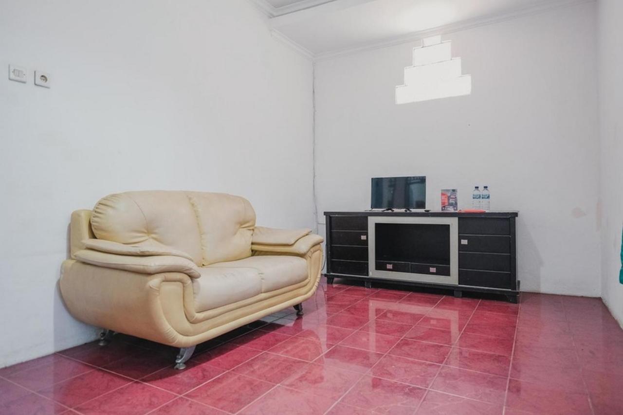 Reddoorz Near Pantai Florida Anyer Ξενοδοχείο Serang Εξωτερικό φωτογραφία