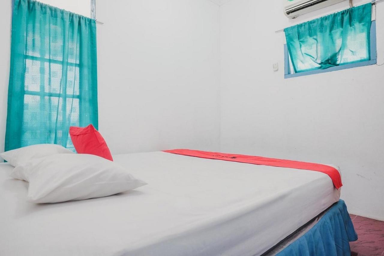 Reddoorz Near Pantai Florida Anyer Ξενοδοχείο Serang Εξωτερικό φωτογραφία
