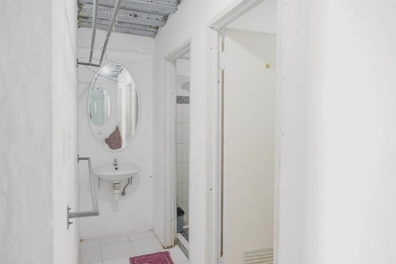 Reddoorz Near Pantai Florida Anyer Ξενοδοχείο Serang Εξωτερικό φωτογραφία
