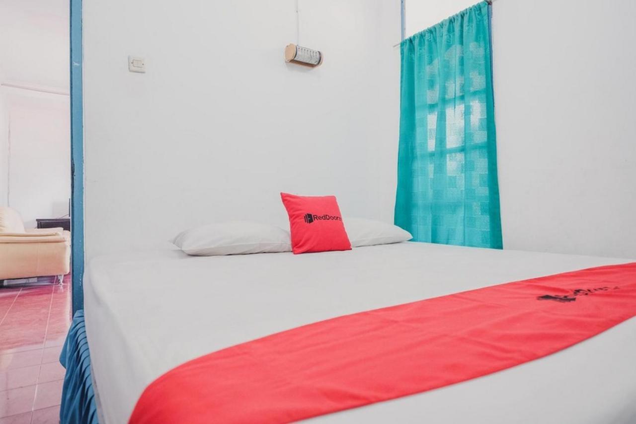 Reddoorz Near Pantai Florida Anyer Ξενοδοχείο Serang Εξωτερικό φωτογραφία